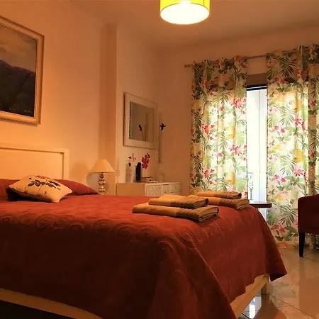 Charm T2 Al With Big Terrace Apartment